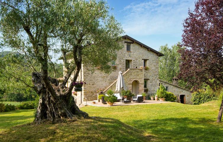 Charmant petit refuge de 28 m² avec piscine, jardin et Wi-Fi in Collazzone, Province de Pérouse