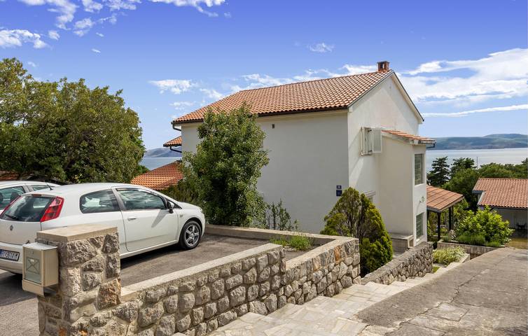 Ganze Ferienwohnung, Gemütliche 1-Zimmer-Wohnung mit Terrasse in der Nähe der Küste von Klenovica in Klenovica, Primorje-Gorski Kotar