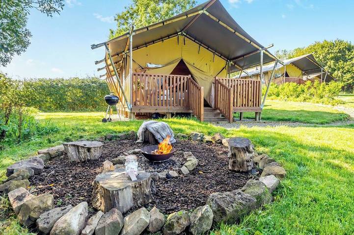 Glamping for 5 people, with garden in Harrogate
