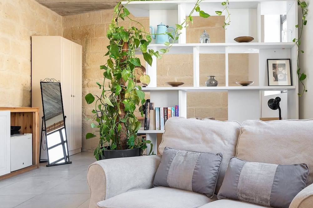 Ganze Wohnung, Roam Gozo - Studio Hamrija - Modern Cozy Tiny Home Set In Gozo's Oldest Village in Xewkija, Gozo