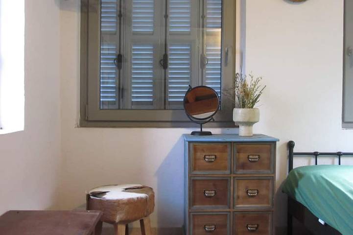 Privately Located Country House in the middle of nature with pool, pizza oven and WIFI in Dolceacqua, Alpes Ligures