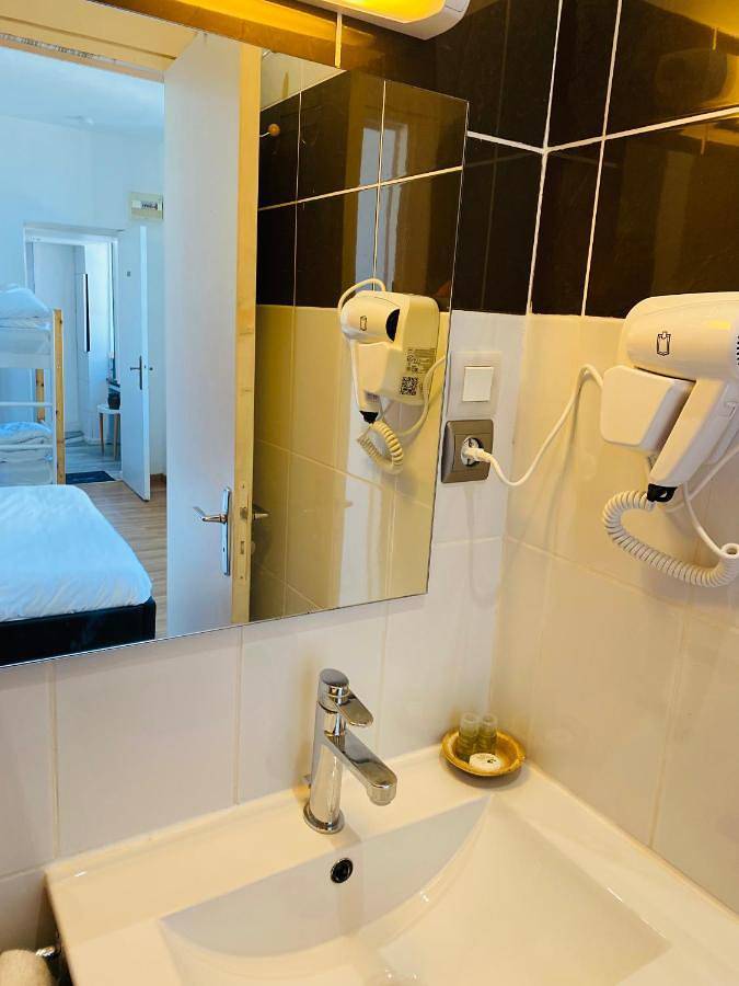 Chambre d’hôte pour 4 personnes, avec vue à Pontorson - 4