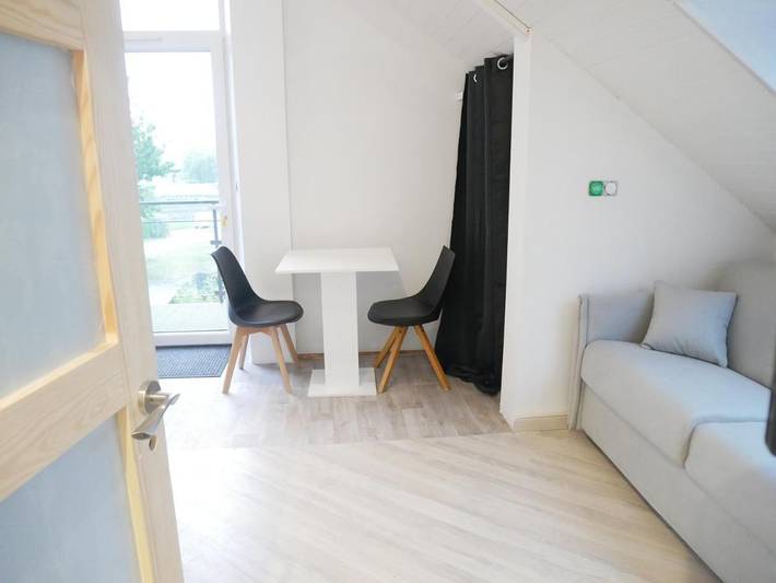 Location de vacances pour 2 personnes, avec piscine et terrasse à Aix-les-Bains