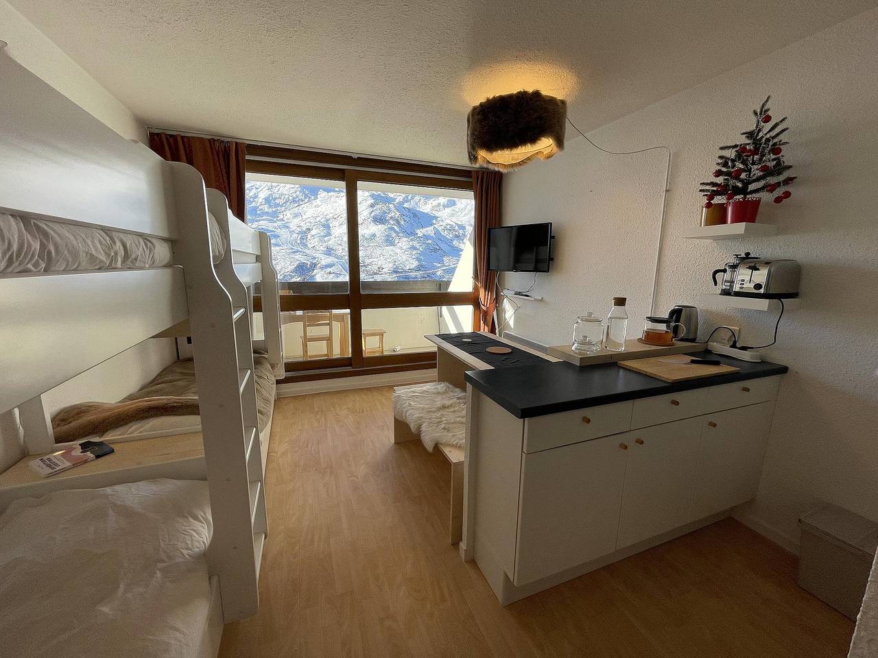 Estudio entero, Apartamento estudio 'Brelin - Combes' con vistas a la montaña, balcón y Wi-Fi in Les Menuires, Saint-Martin-de-Belleville