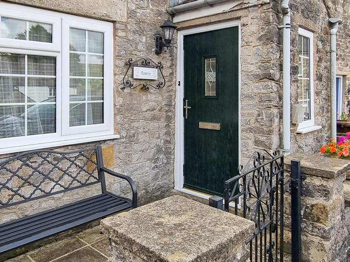 Holiday rental for 4 people, with garden in Castleton