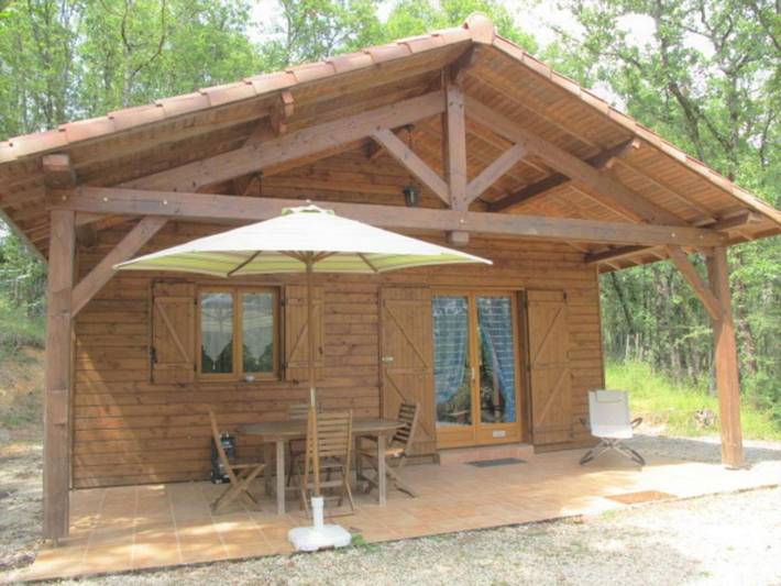 Location de vacances pour 5 personnes, avec terrasse et piscine à Loupiac (Lot)