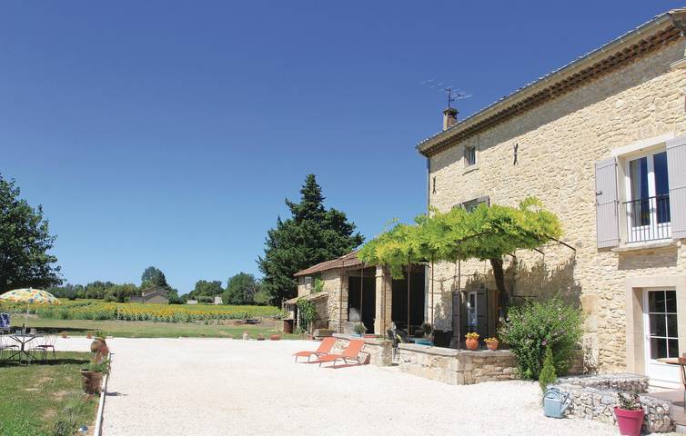 Retiro en el jardín con aparcamiento y aire acondicionado in Althen-des-Paluds, Vaucluse