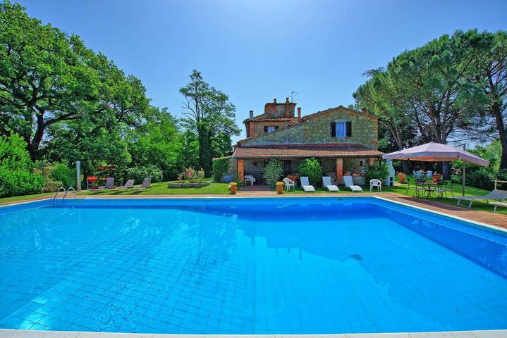 Villa per 12 persone, con Piscina a Terranuova Bracciolini