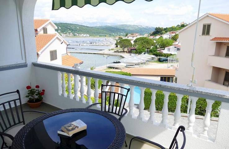 Ferienwohnung für 3 Personen, mit Balkon/Terrasse in Supetarska Draga