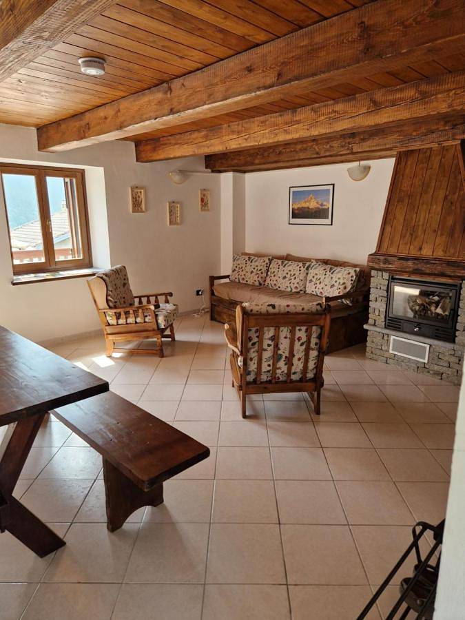 Gîte pour 4 personnes, avec vue et terrasse dans Crissolo - 2