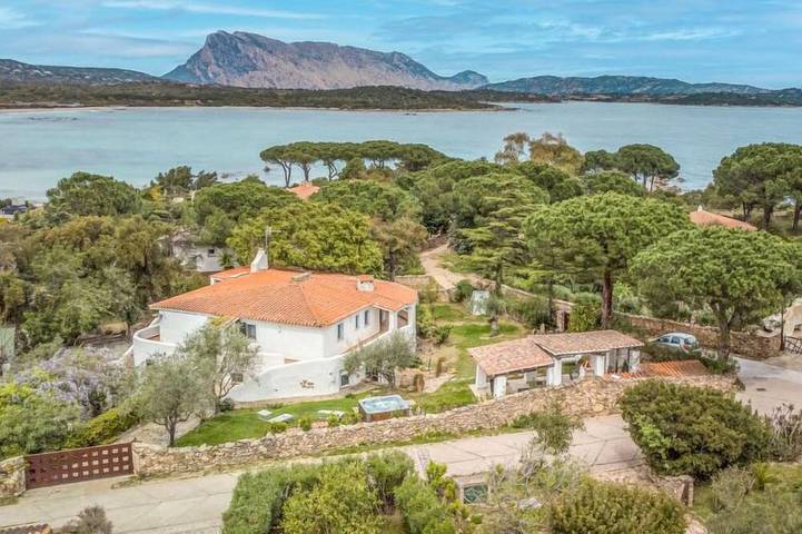 Casa vacanza per 10 persone, con piscina e giardino nonché terrazza in Puntaldia