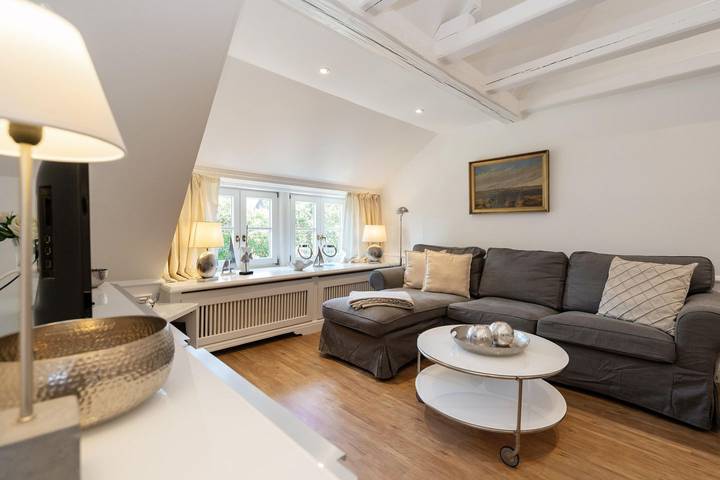 Ganze Wohnung, Charmantes 2-Zimmer Obergeschoss App. mit Terrasse, Pkw-Stellplatz, Wlan. in Westerland, Sylt (Gemeinde)