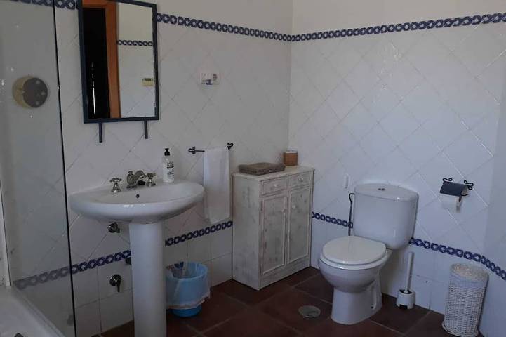 Chalet independiente con piscina privada y jardín con juegos al aire libre in Argamasilla de Alba, La Mancha