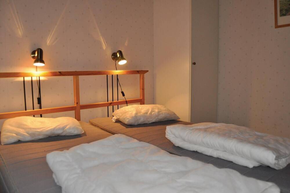 5 bedroom awesome home in Segmon in Grums, Vänern