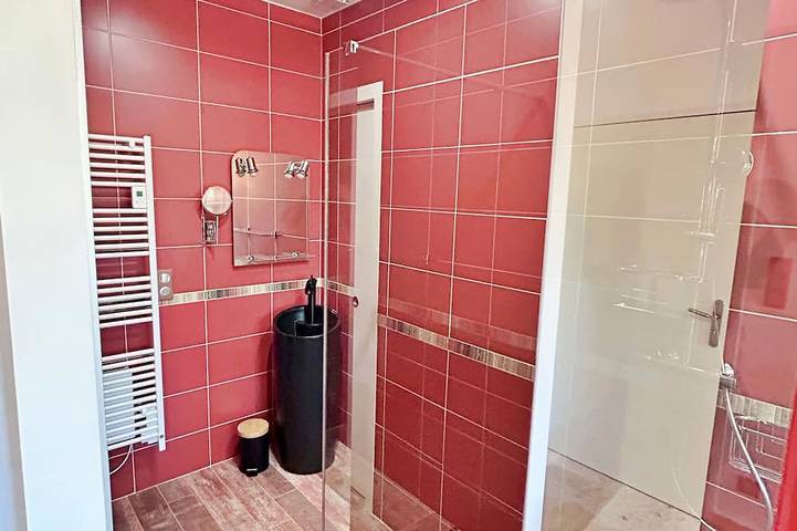 Appartement entier, Le 1693 - 4* Charme & Confort au cœur du Pays Cathare avec Jacuzzi in Limoux, Région de Limoux