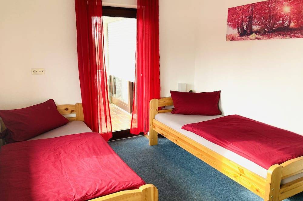 Ganze Wohnung, Ferienwohnung mit großem Balkon nähe Bodensee 97m ² in Ostrach, Nördlicher Bodensee region