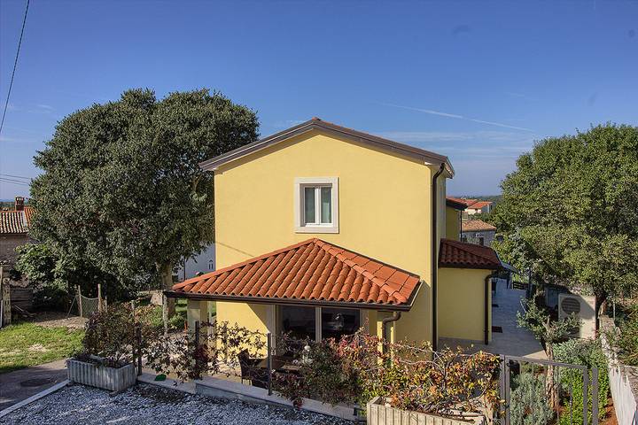 Villa für 8 Personen, mit Balkon und Terrasse sowie Garten und Pool in Porec und Umgebung - 2