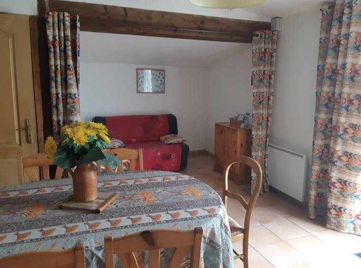 Gîte pour 6 personnes, avec jardin ainsi que terrasse et piscine en Gironde - 4