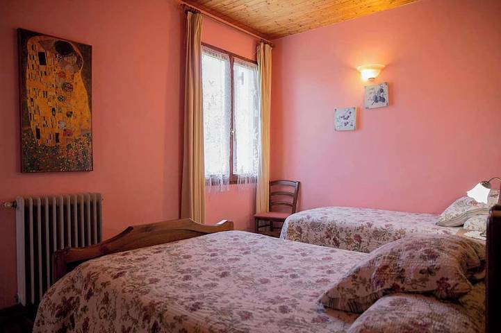 Location de vacances pour 22 personnes, avec jardin à Valcarlos - 2