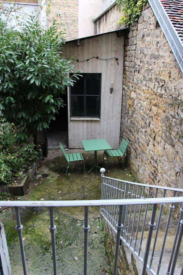Gîte pour 2 personnes, avec terrasse à Lons-le-Saunier - 2