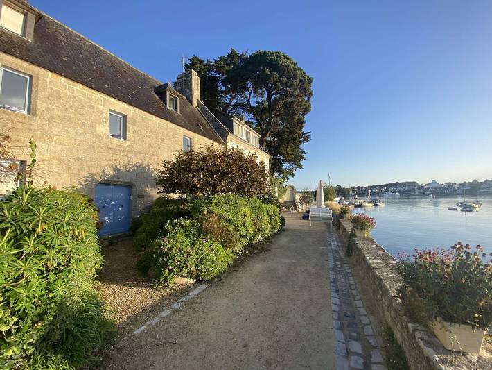 Ganze Wohnung, Combrit Sainte-Marine: Renoviertes Duplex mit privatem Garten und Hafenblick in Combrit, Quimper und Umgebung
