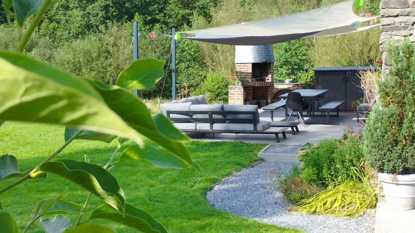 Location de vacances pour 12 personnes, avec vue et jardin à Paliseul - 2
