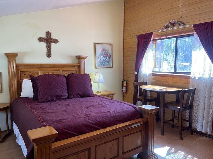 Log cabin for 11 people, with balcony, with pets in Red River