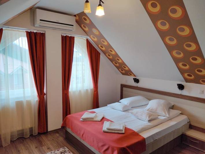 Maison d’hôte pour 2 personnes, avec jardin ainsi que sauna et jacuzzi dans Mureș - 3