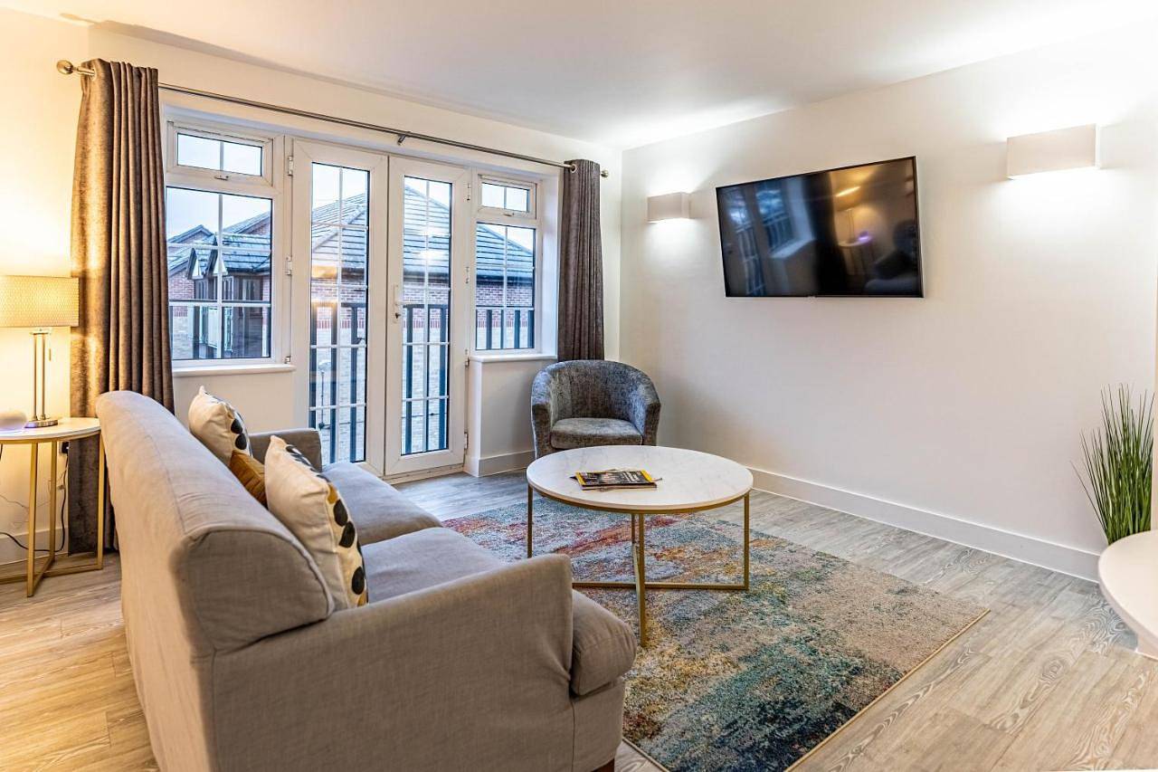 Entire apartment, Superior Apartment in Reading, Berkshire