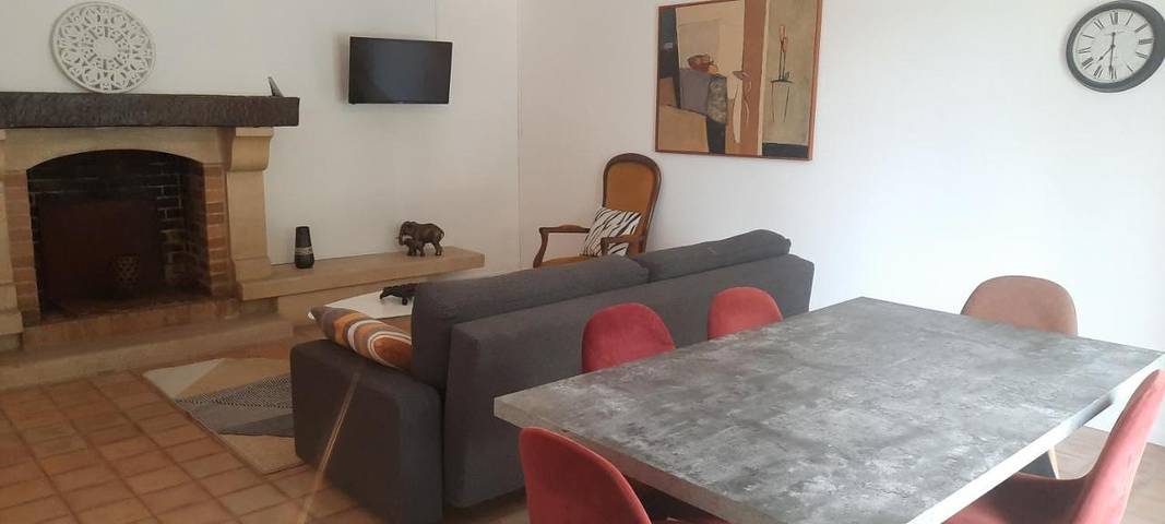 Gîte pour 3 personnes, avec vue à Petit-Palais-et-Cornemps
