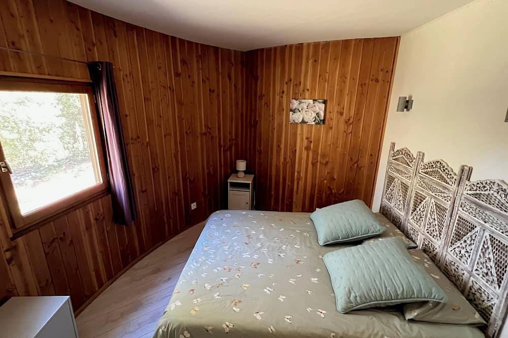 Chalet Dans Plusieurs Hectares de Nature Avec Piscine Privée in Barjols, Región Brignoles