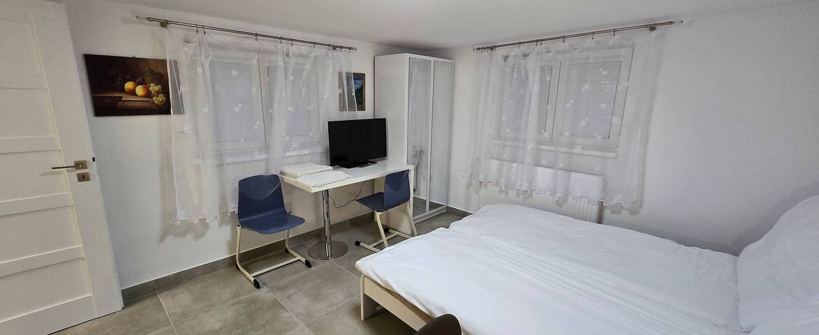 Vacation rental for 2 people, with Yard in Prague
