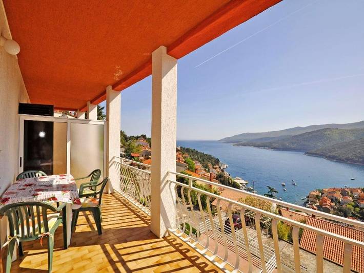 Maison d’hôte pour 4 personnes, avec terrasse à Rabac