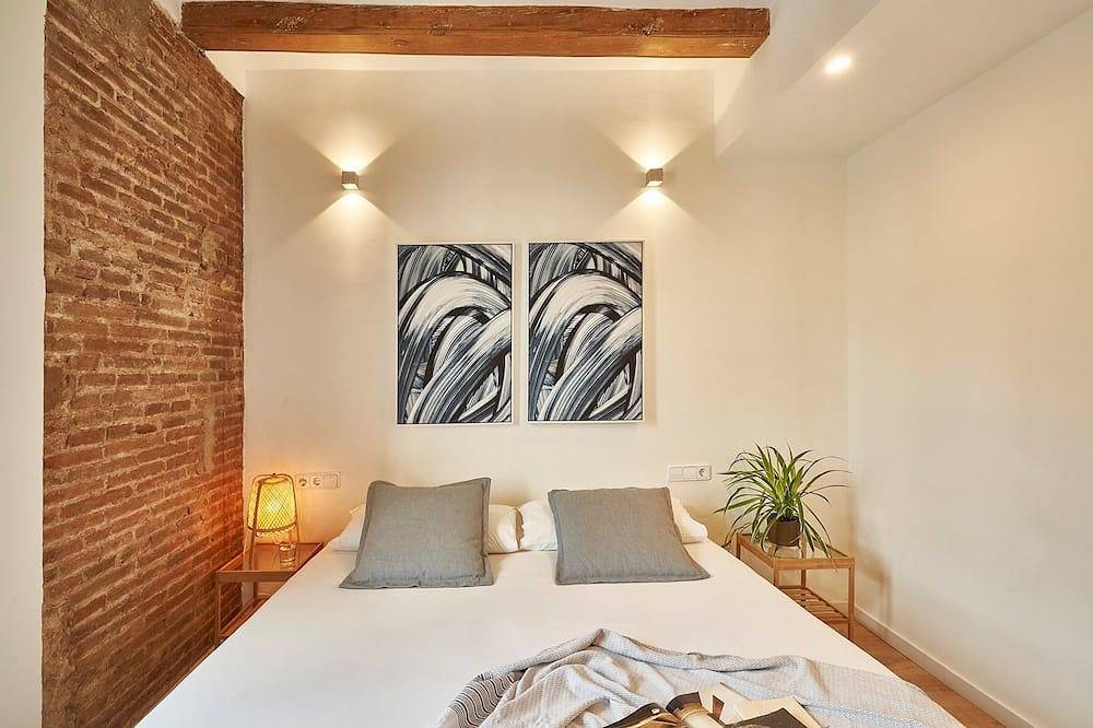 Entire apartment, Bebarceloner Pelayo Apartments - 2 bedrooms, 2 bathrooms in Barcelona Centre, Barcelona