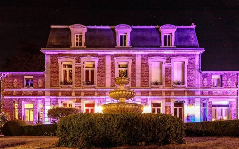Gîte pour 3 personnes, avec Balcon et Terrasse ainsi que Jardin et Vue à Masnières
