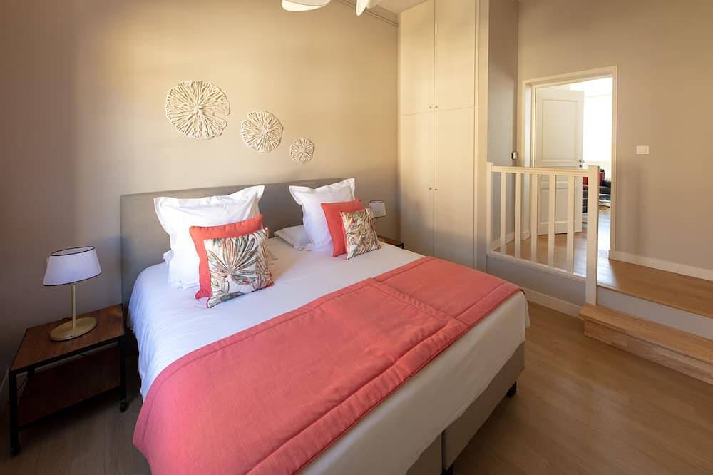 Entire apartment, Elegant apartment with panoramic view of Angoulême in Angoulême, Charente