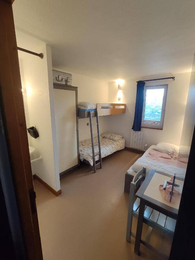Gîte pour 5 personnes, avec vue ainsi que terrasse et vue sur le lac dans Val Louron - 4
