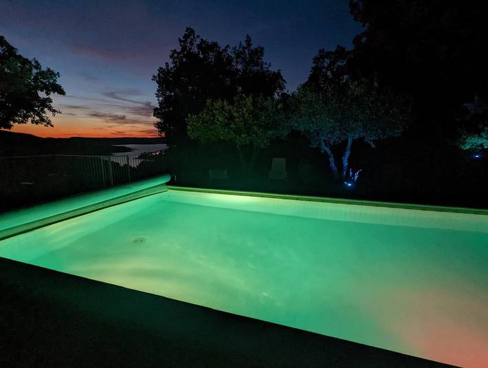 Au Mas du Lac piscine privée in Bauduen, Brignoles region