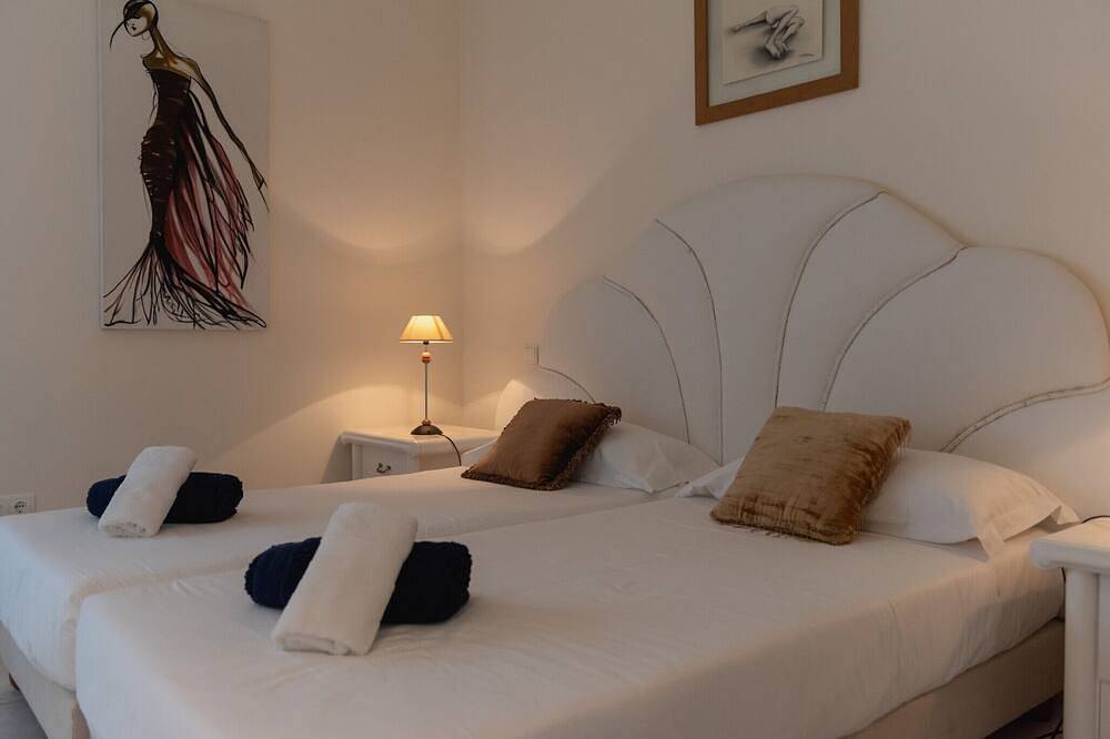 Exquisite Ibizan Villa I Sought After Location I Casa Marisol I 5 Bedrooms in Cap Martinet, Santa Eulària des Riu