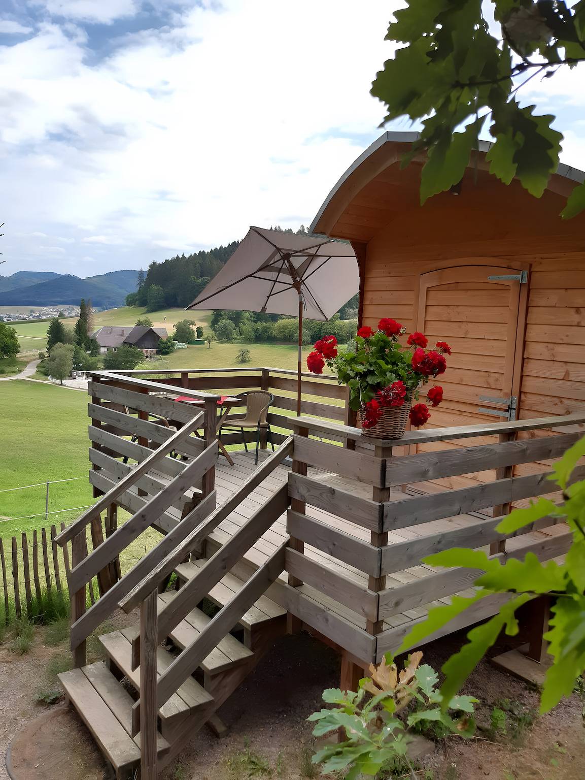 Ganze Wohnung, Ferienwohnung 'Schäferwagen' mit Bergblick, Gemeinschaftsgarten und Wi-Fi in Seelbach, Mittlerer Schwarzwald