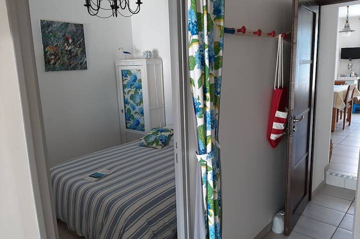 Location de vacances pour 4 personnes, avec terrasse et jardin dans Plage du palue du Cosquer - 2