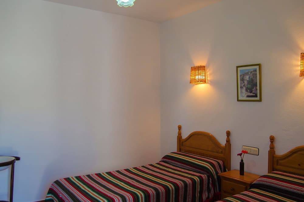 Charmantes Haus in Anlage mit Schwimmbad in Válor, Provincia de Granada