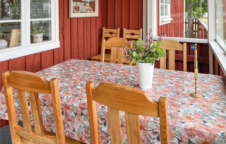 Ferienhaus für 6 Personen mit Terrasse in Timmernabben, Mönsterås und Umgebung