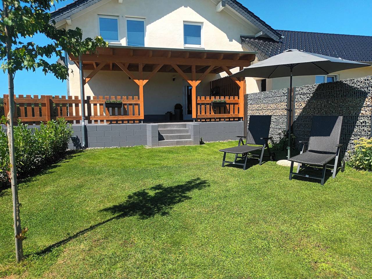 Entire holiday apartment, 2-Bett-Ferienwohnung Dusche/Wc, 1 Schlafraum in Hümmel, Ahr Valley