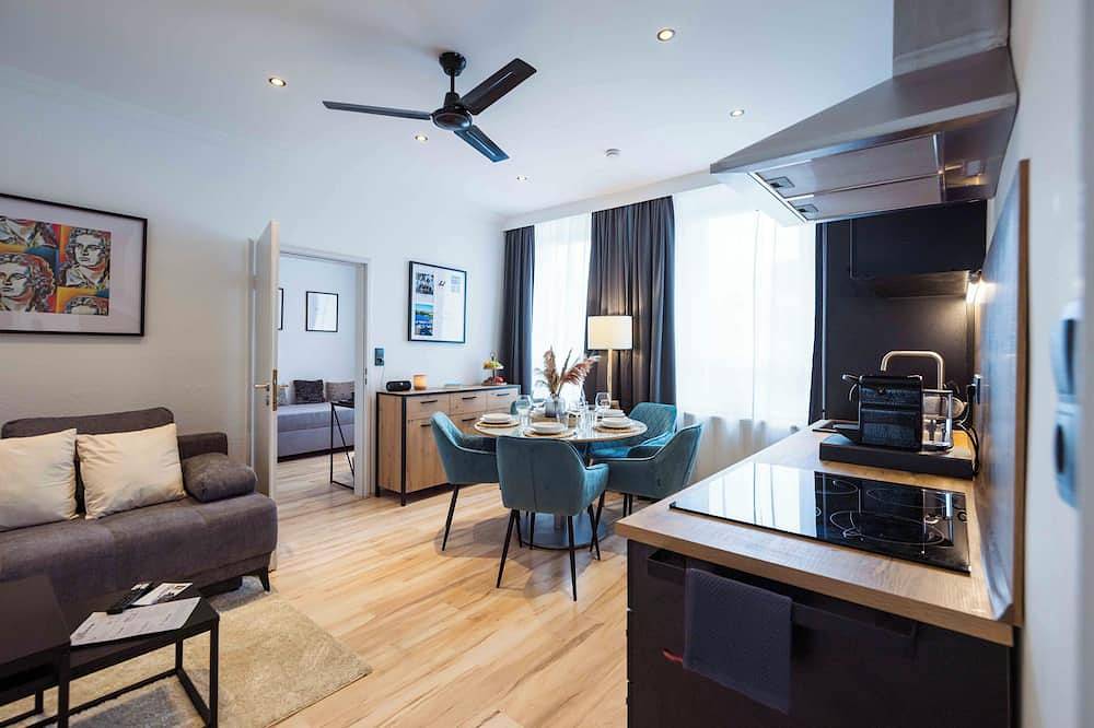 Ganze Wohnung, Schiller Apartment im Zentrum von Hof, Küche, Parkplatz, Wlan 250 Mbit. in Hof, Oberfranken