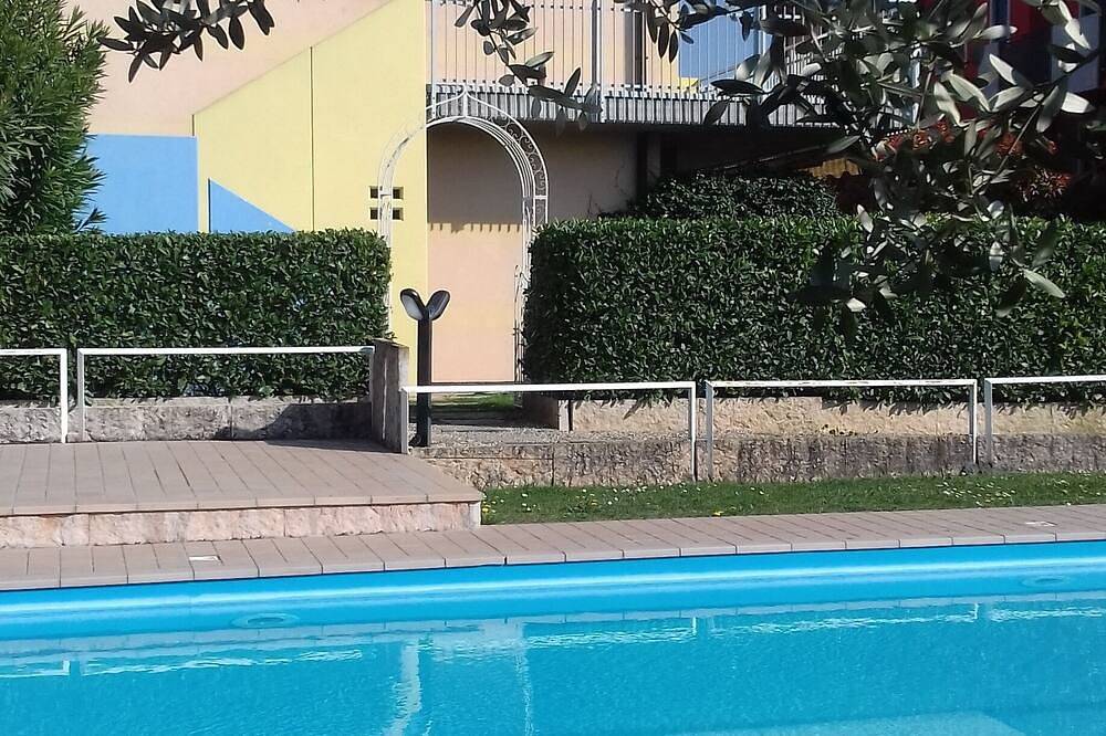 Appartamento intero, Prestigioso  e confortevole appartamento con piscina a Lazise  per vacanze relax in Lazise, Prealpi Gardesane