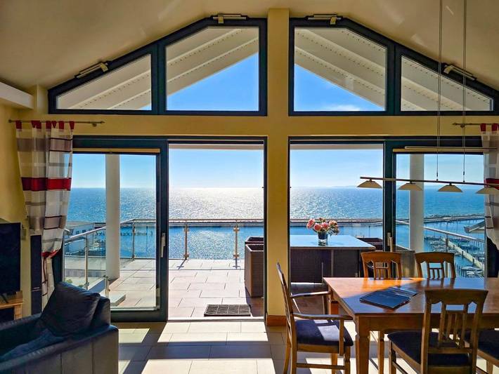 Ferienhaus mit Meerblick für 4 Personen, mit Ausblick und Sauna sowie Seeblick und Balkon in Sassnitz - 2