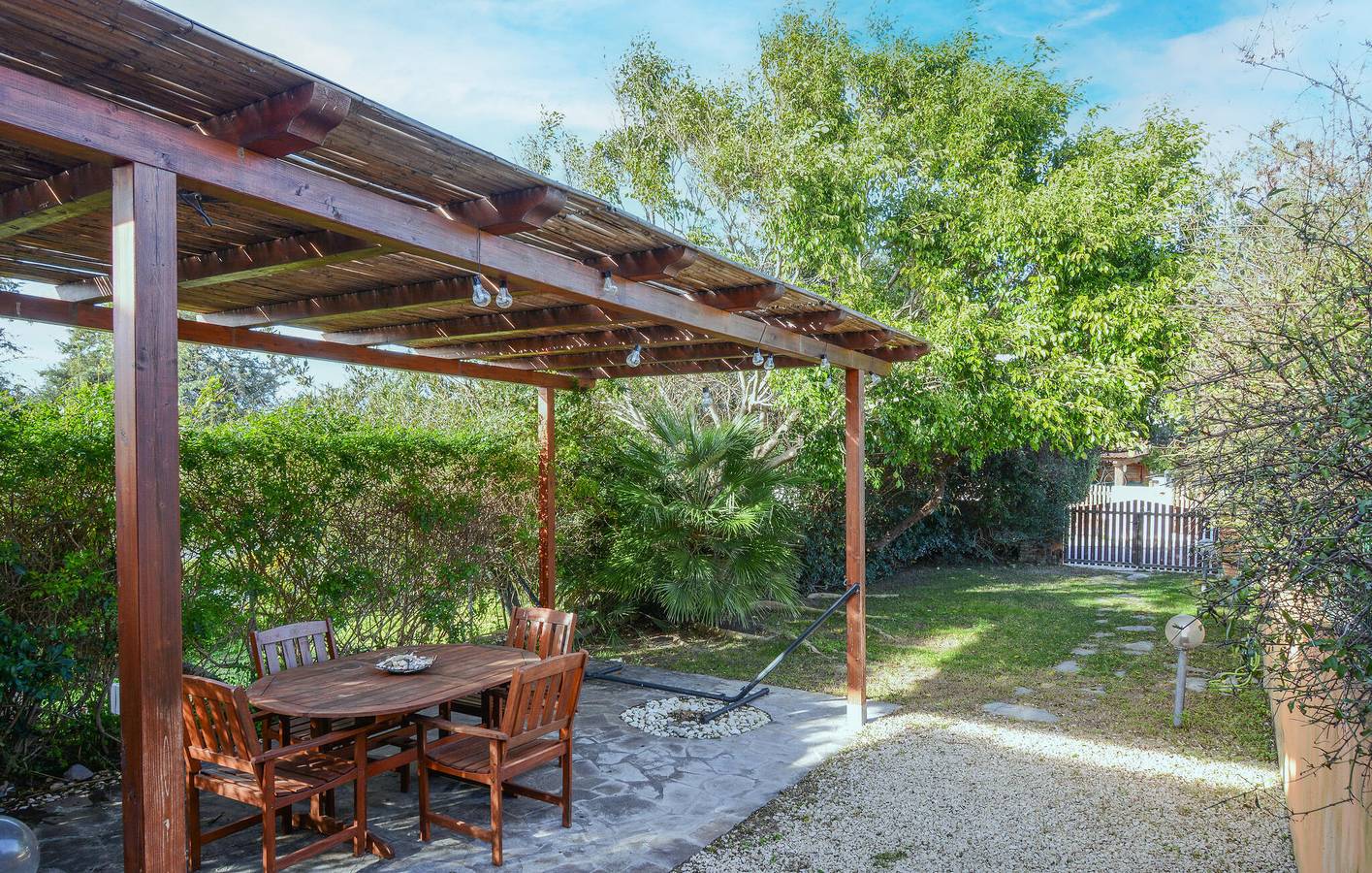 Appartement de vacances entier, Charmant appartement avec terrasse, Wi-Fi et accès à la plage à 2 km in Eden Beach, Sorso