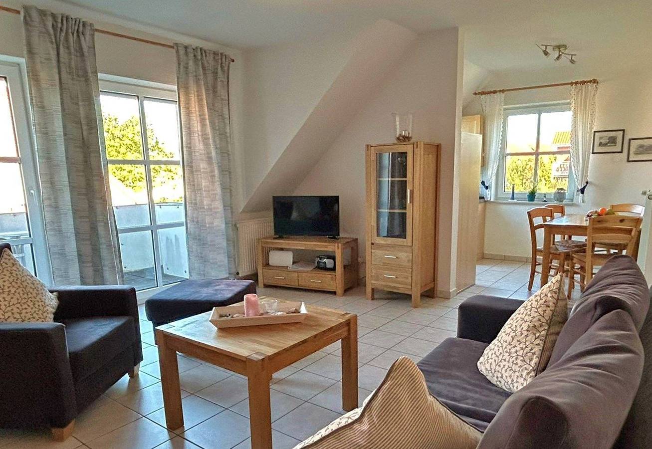 Geheel appartement, Ruhig gelegene Ferienwohnung mit Balkon für 4 Personen nah am Strand in Ostseebad Rerik, Rerik