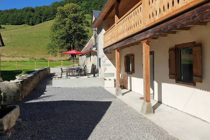 Location de vacances pour 15 personnes, avec Balcon et Jardin à Campan